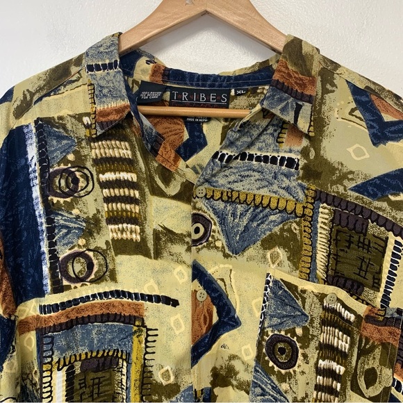 Tribes Camp Shirt Men XL Short Sleeve  Abstract Print Button Up Travel Vacation - Picture 2 of 9